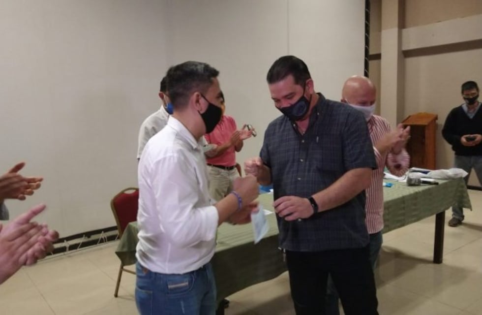 El Ministerio de Turismo entregó subsidios a guías de turismo y fotógrafos del Parque Nacional Iguazú