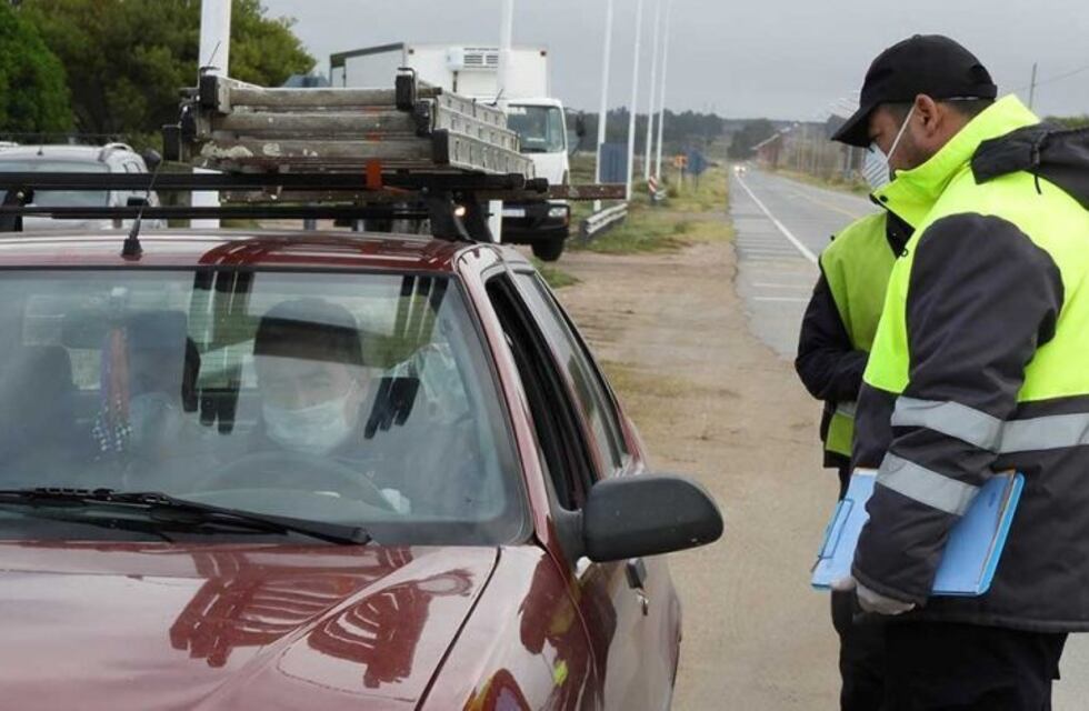 Primer día de controles en los accesos a Punta Alta