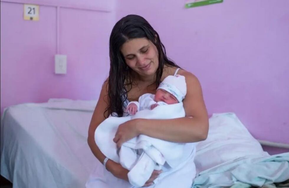 Una familia de Bariloche tuvo a su séptima hija mujer y Alberto Fernández será su padrino