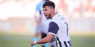 El goleador Nahuel Bustos cierra un año más que positivo\u002E Con chances de transferencia\u002E