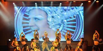 El recibimiento a la Fiesta Nacional Gay del Sol en la puerta del Teatro\u002E