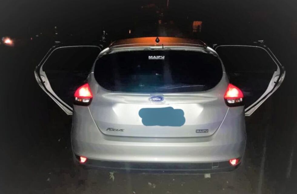 Recuperan un auto y elementos robados tras persecución