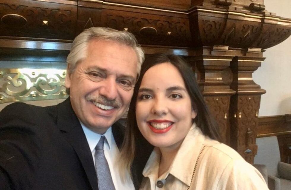 Estudiante de la UNC aprobó gracias a Fernández, y lo visitó en Casa Rosada