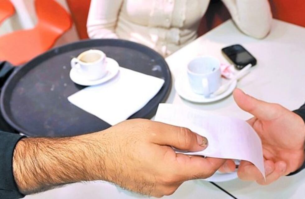 Premiarán a los salteños que pidan facturas a los comercios