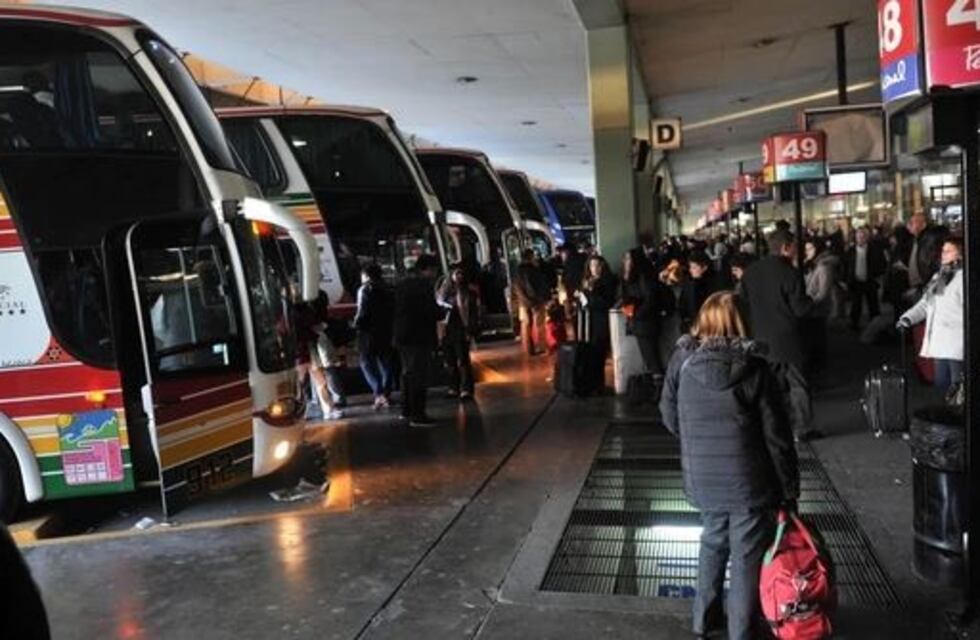 Las empresas de colectivos le piden una solución a medida al Gobierno