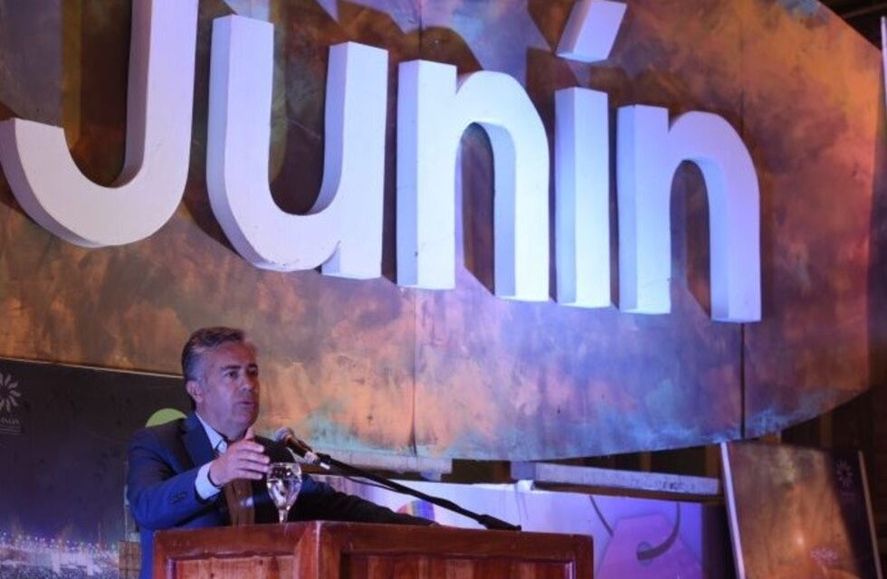 Cornejo presentó la bodega municipal en el departamento de Junín