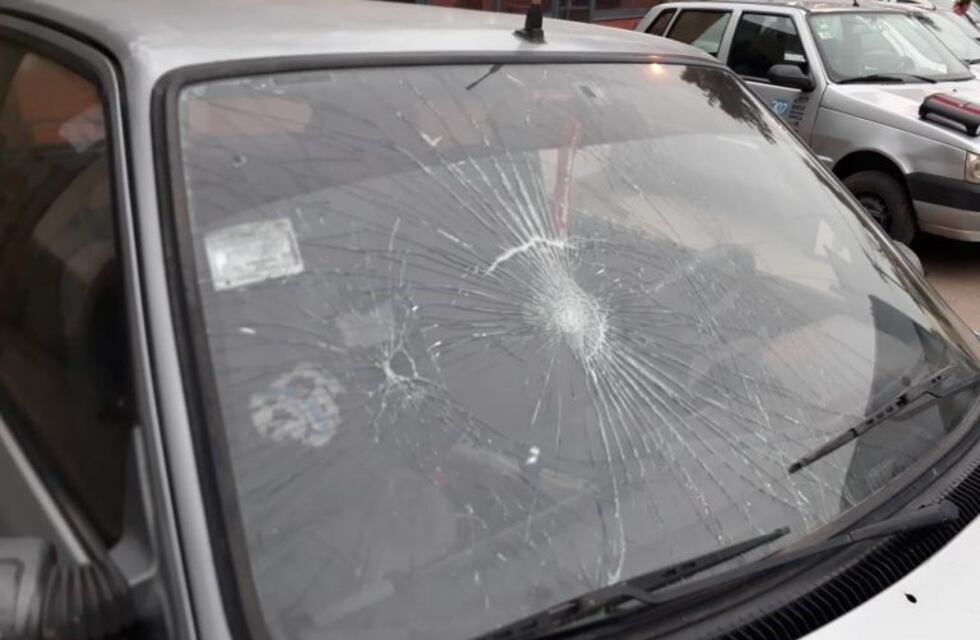 Atacaron a golpes y dañaron el auto del concejal Guerra, de Libertador