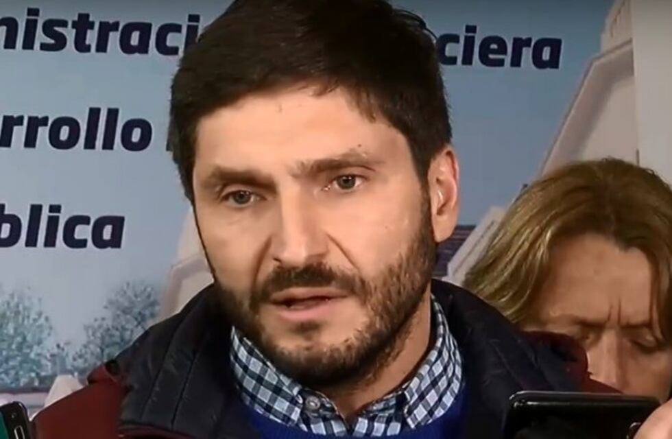 Pullaro defendió a la policía y advirtió que "tienen armas y las van a usar"