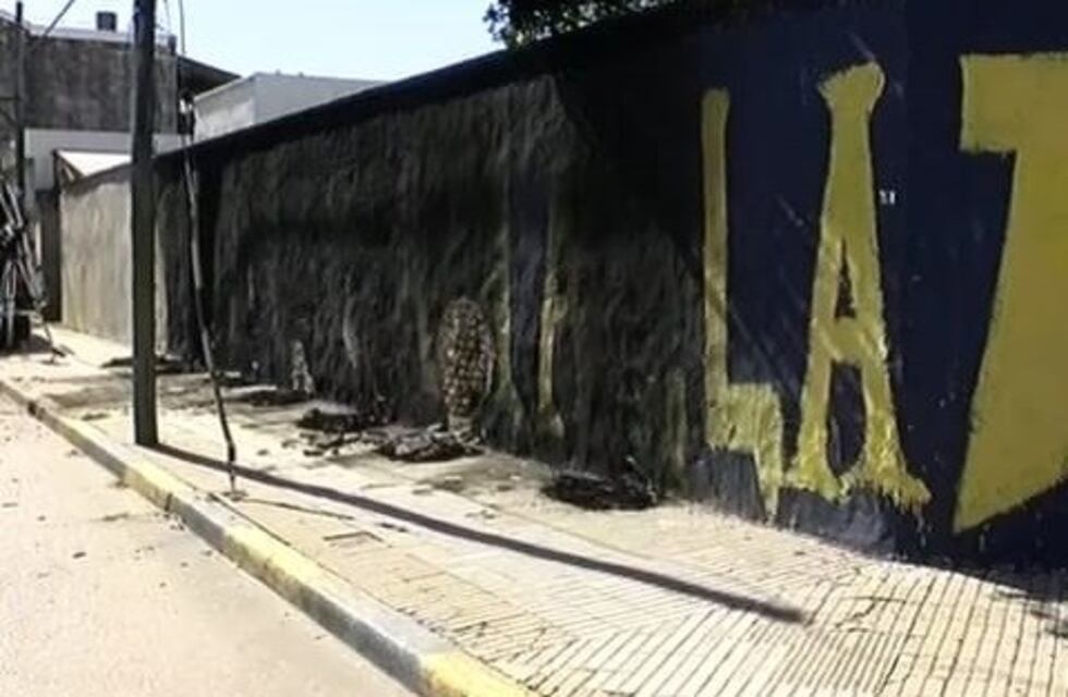 La previa del clásico sigue sumando agresiones: quemaron un mural de Central