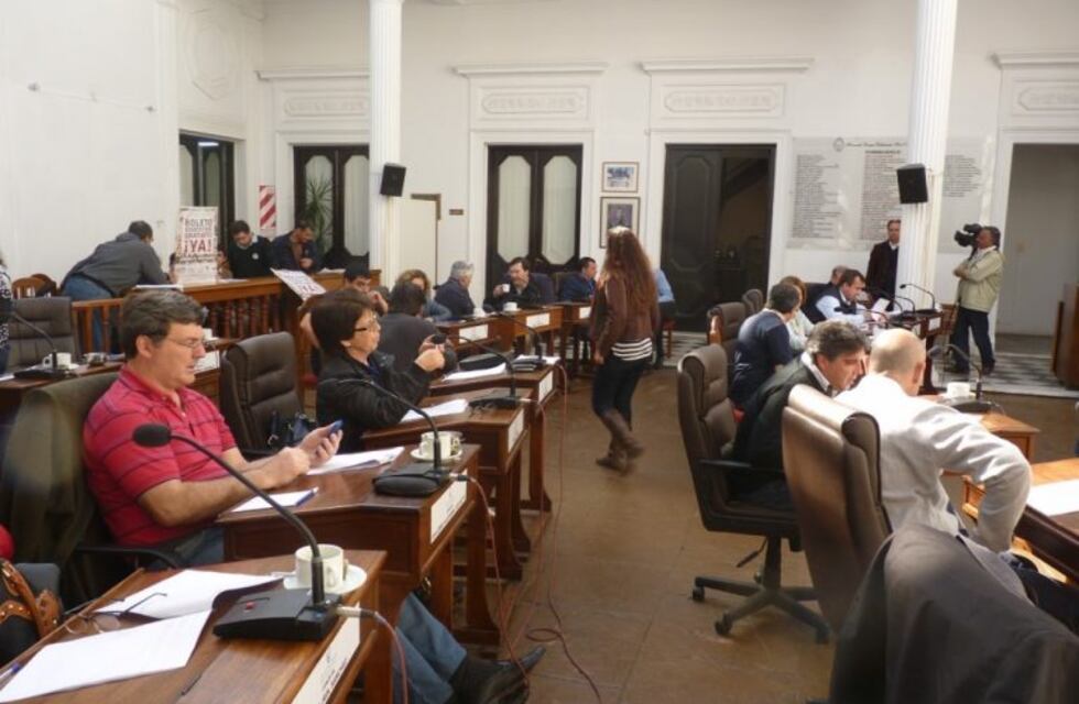 El Concejo aprobó el aumento del transporte y se reanuda el servicio