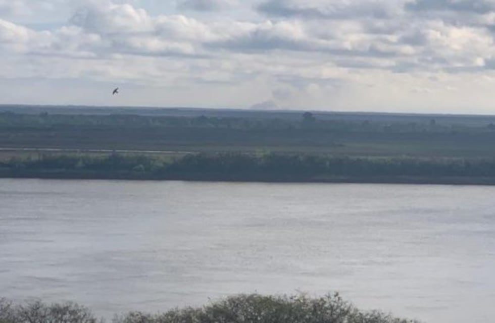 Después de la tormenta volvieron los incendios a las islas frente a Rosario
