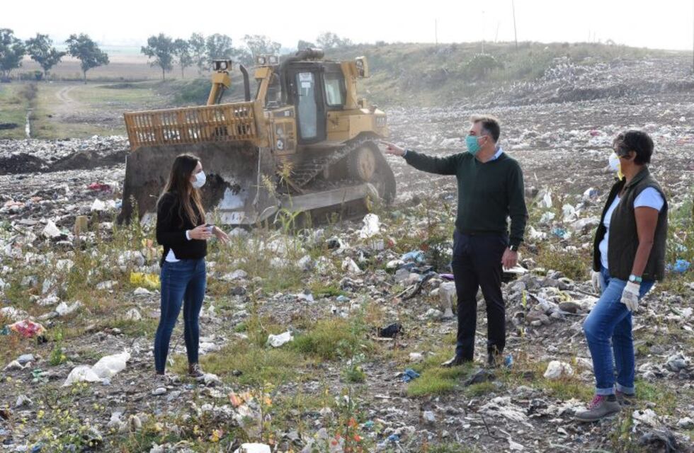 Después de 8 años, se compró un topador para el Complejo Ambiental por más de U$S 400.000