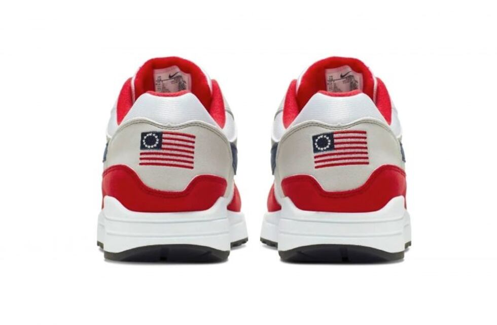 Se agrava el escándalo por las zapatillas "racistas" de Nike