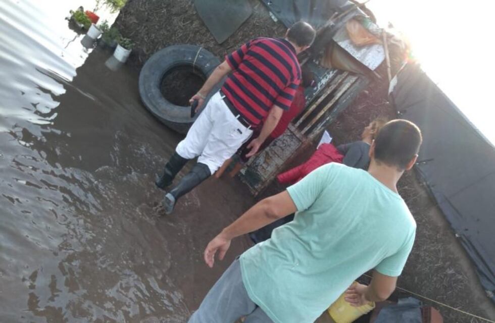 La lluvia obligó a evacuar a casi un centenar de personas en Recreo