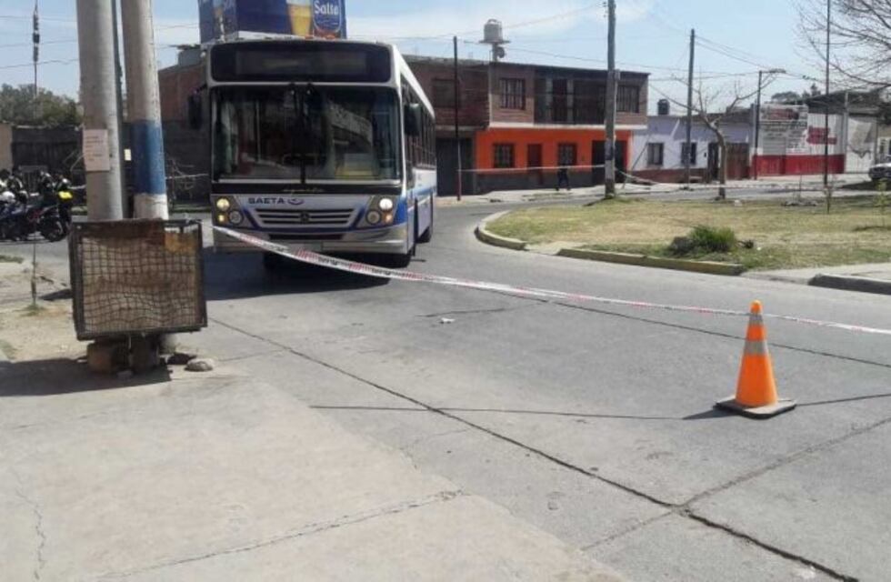 Una abuela de 83 años murió atropellada por un colectivo