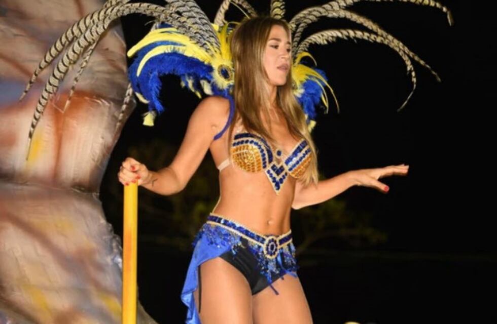 Jimena Barón deslumbró en el carnaval de Dolores con su cuerpazo y un topless caliente