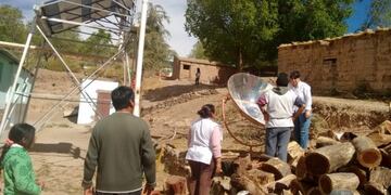 Calefones y cocinas solares, en Jujuy