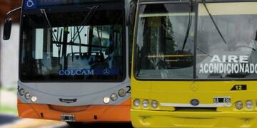 Denuncian que el Municipio "dejó de controlar" la frecuencia del transporte urbano