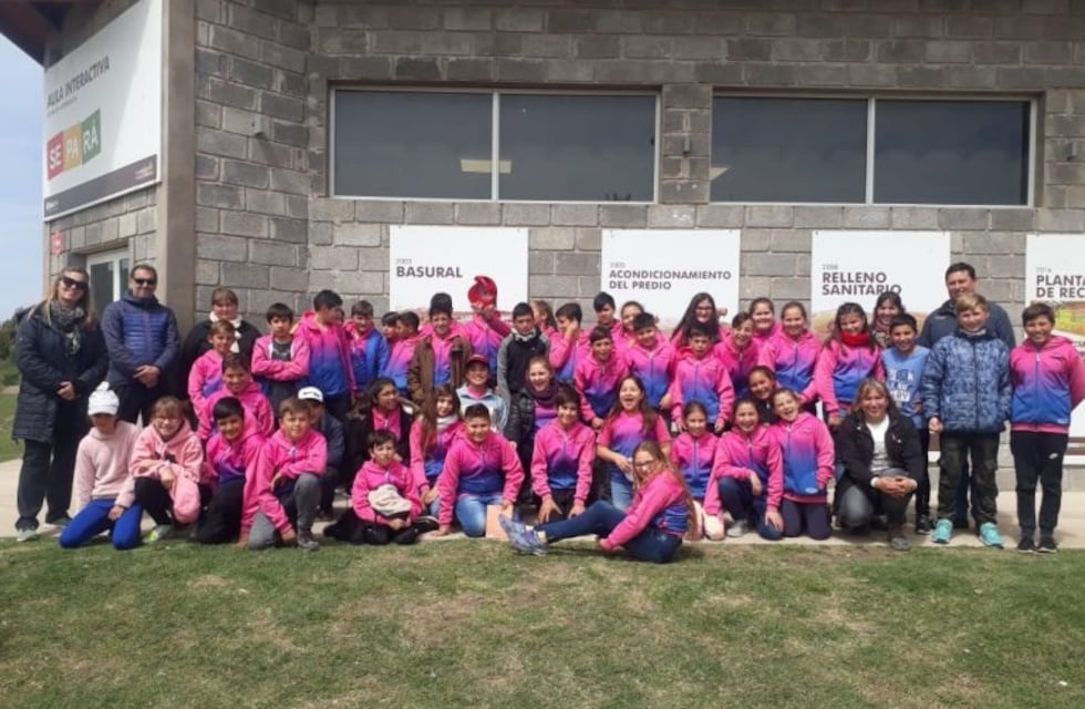 Alumnos de sexto grado de la Escuela Primaria N°11 de Hinojo visitaron Tres Arroyos