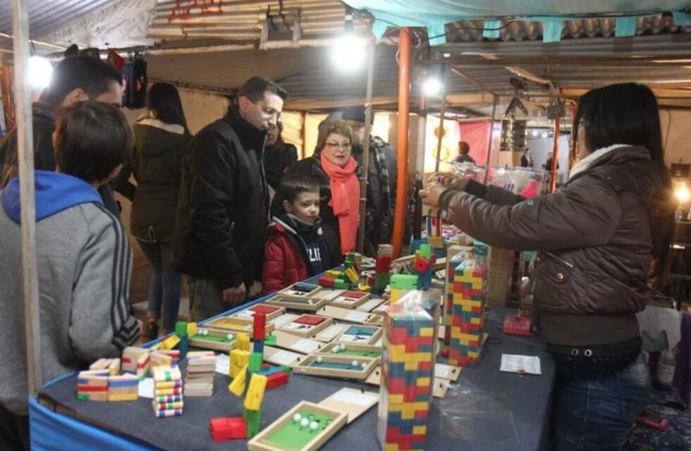 La Feria de los Artesanos continúa durante todo julio en Carlos Paz