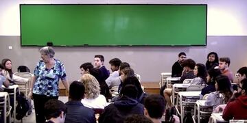 Clase de la profesora María Inés Baragatti\u002E Captura de pantalla (web)\u002E