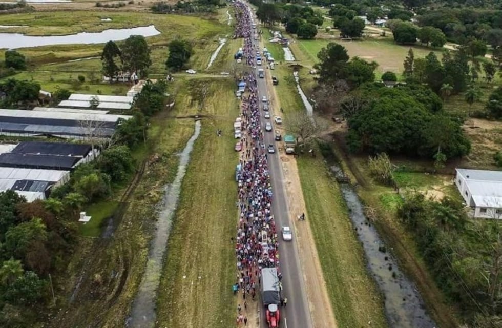Unos 20 mil peregrinos partieron hacia Itatí