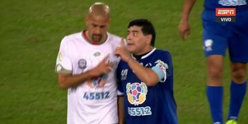 Cruce caliente entre Diego Maradona y Juan Sebastián Verón en el Partido por la Paz