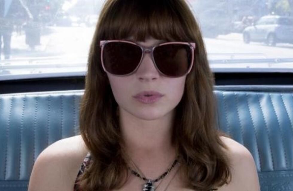 Se hizo millonaria vendiendo ropa usada en Internet e inspiró una serie de Netflix