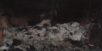 El incendio consumió toda la vivienda de la familia\u002E