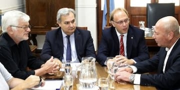 Este jueves habrá una nueva reunión paritaria\u002E