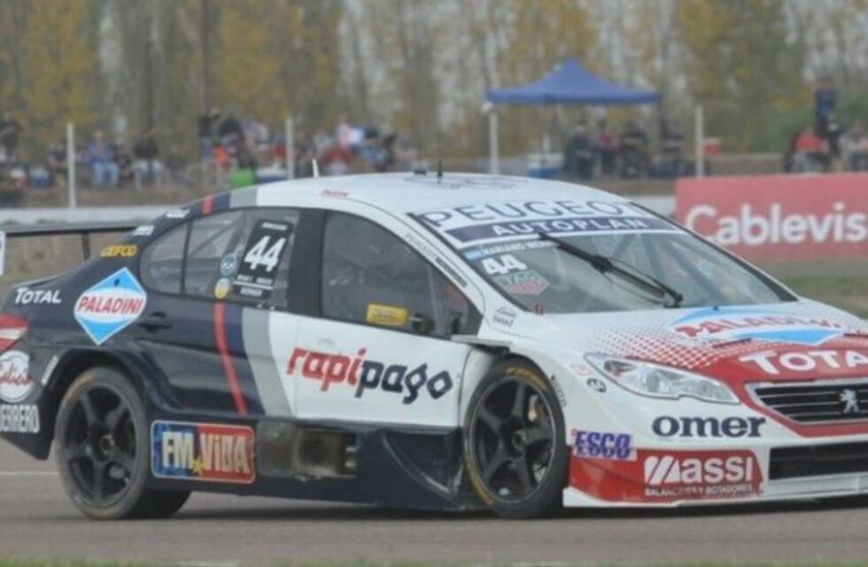 Yannantuoni ganó la carrera clasificatoria del Súper TC2000