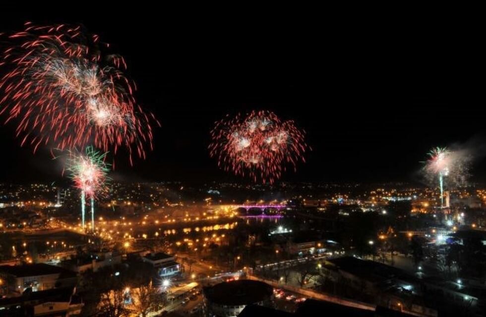 Así se vieron los festejos de Año Nuevo desde un avión