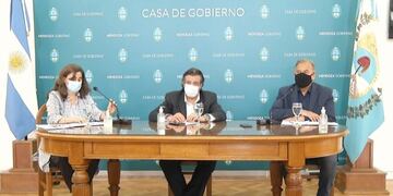 Conferencia de prensa gobierno día del estudiante- coronavirus