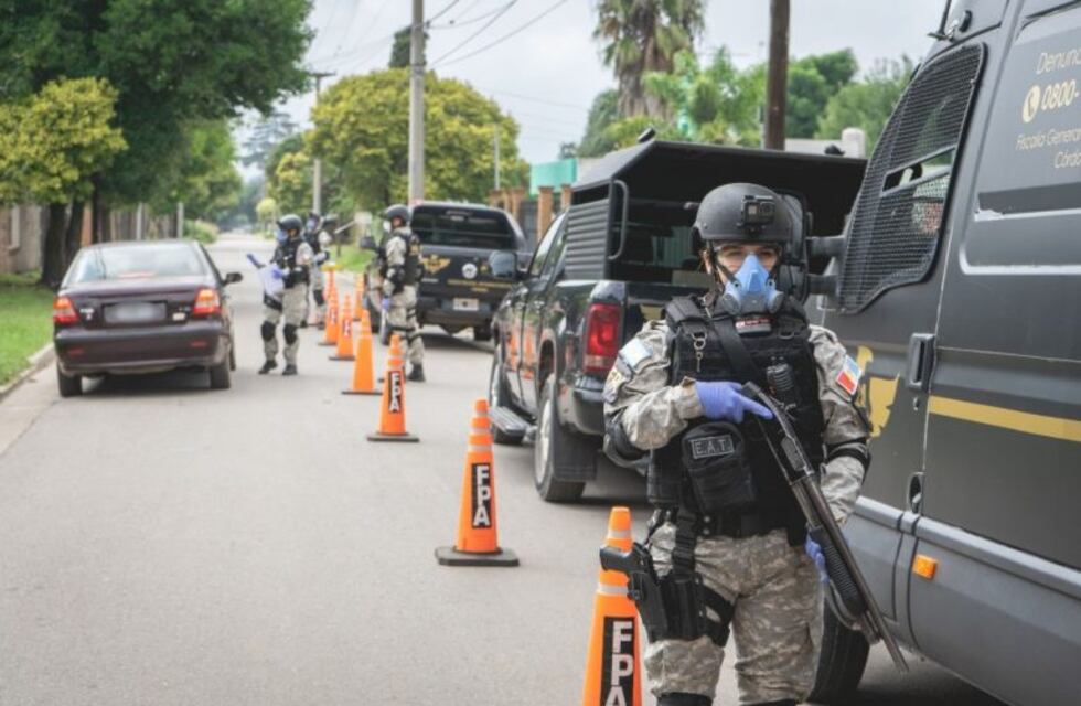 Sorprenden a 20 personas festejando un cumpleaños de 15 en Córdoba