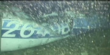 La primera imagen difundida por la AAIB del Piper Malibú en el que Emiliano Sala viajaba rumbo a Cardiff, Gales\u002E AAIB/ via REUTERS TV