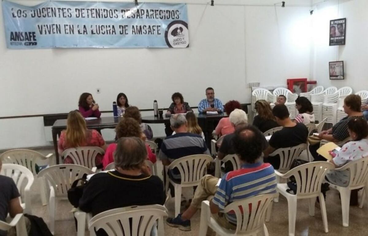 La asamblea provincial de Amsafe votó por al aceptación de la última oferta paritaria\u002E (Amsafe)