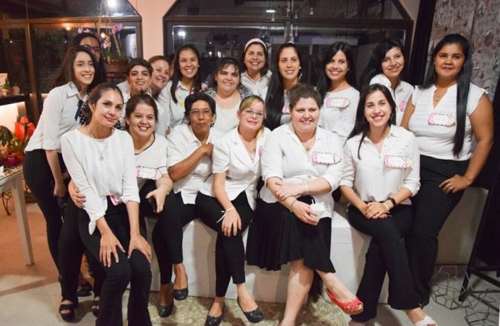 Encuentro sobre "experiencias literarias" en el Macedo Martínez