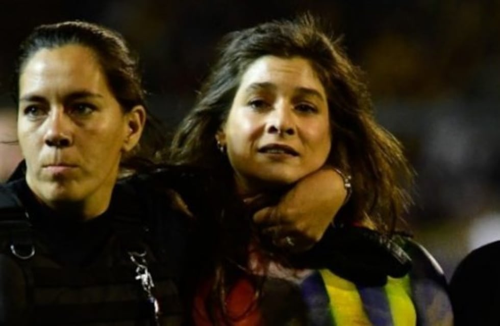 La joven que ingresó semidesnuda a la cancha de Central quiere llegar al Bailando