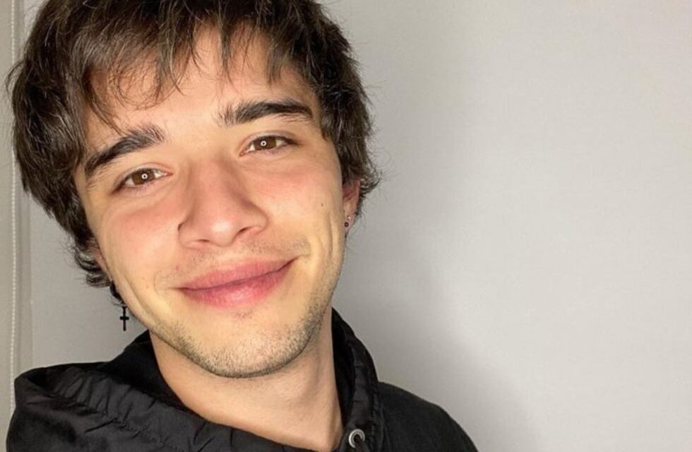 Julian Serrano recibió críticas y burlas tras subir un video bizarro en Tik Tok