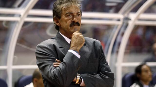 Ricardo La Volpe. (AP Photo/Fernando Vergara)