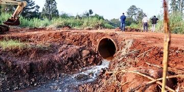En el arroyo Elena se trabaja en la limpieza y entubado\u002E