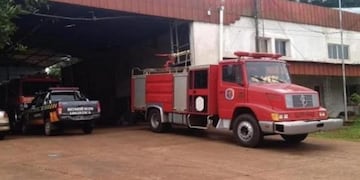 La rápida intervención de los bomberos liberó a la persona atrapada\u002E