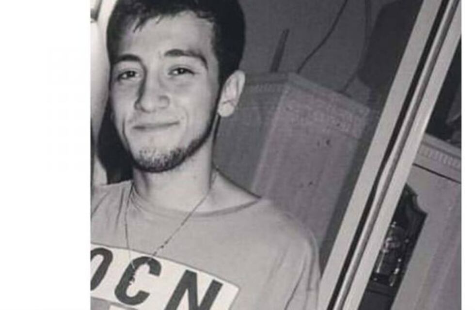 Joven pelea por su vida tras recibir un piedrazo en la cabeza en una pelea callejera