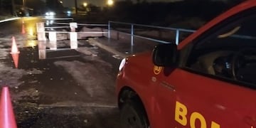 Nuevamente se derrumbó el puente del barrio Néstor Kirchner