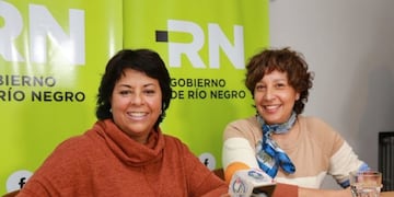 Arabela Carrreras junto a la ministra de Turismo, Martha Vélez\u002E