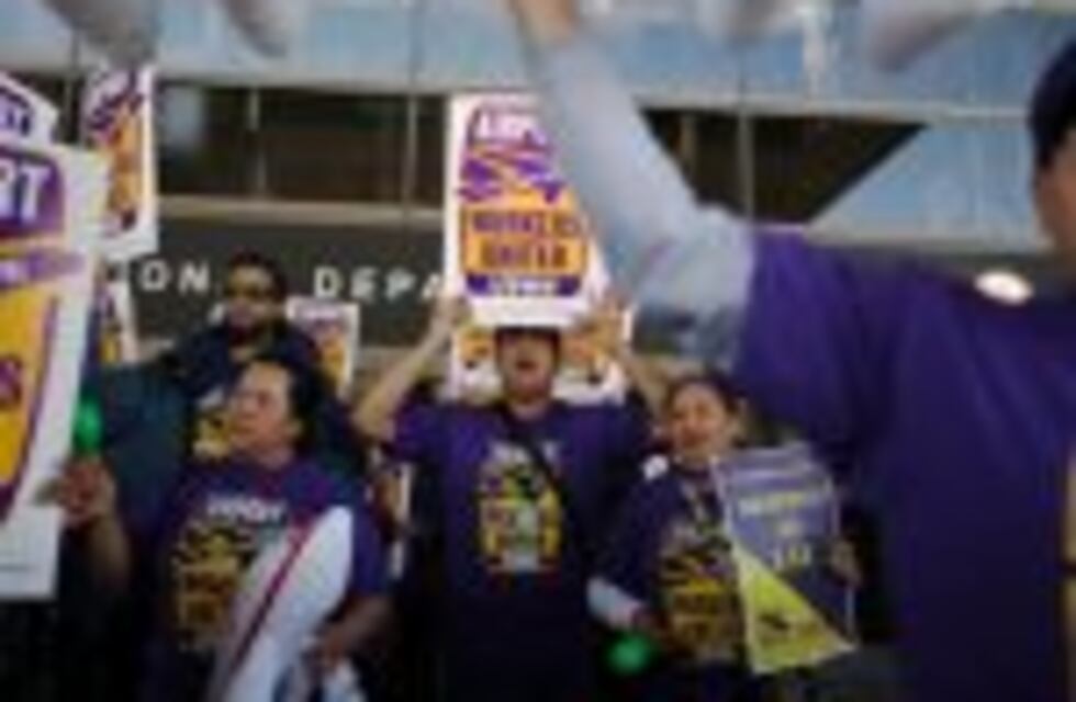 El Rey Juan Carlos I llega a Cuba para el funeral de Fidel Castro