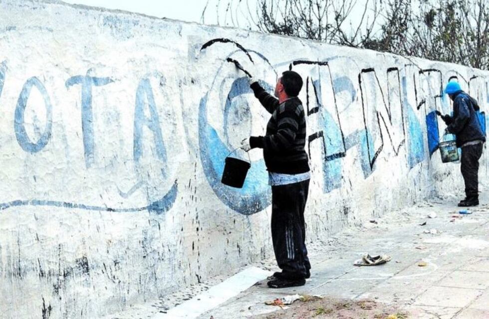 Los jóvenes piden no ensuciar la ciudad en ésta campaña política en Arroyito