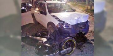 Grave accidente en Río Cuarto entre una moto y una camioneta\u002E