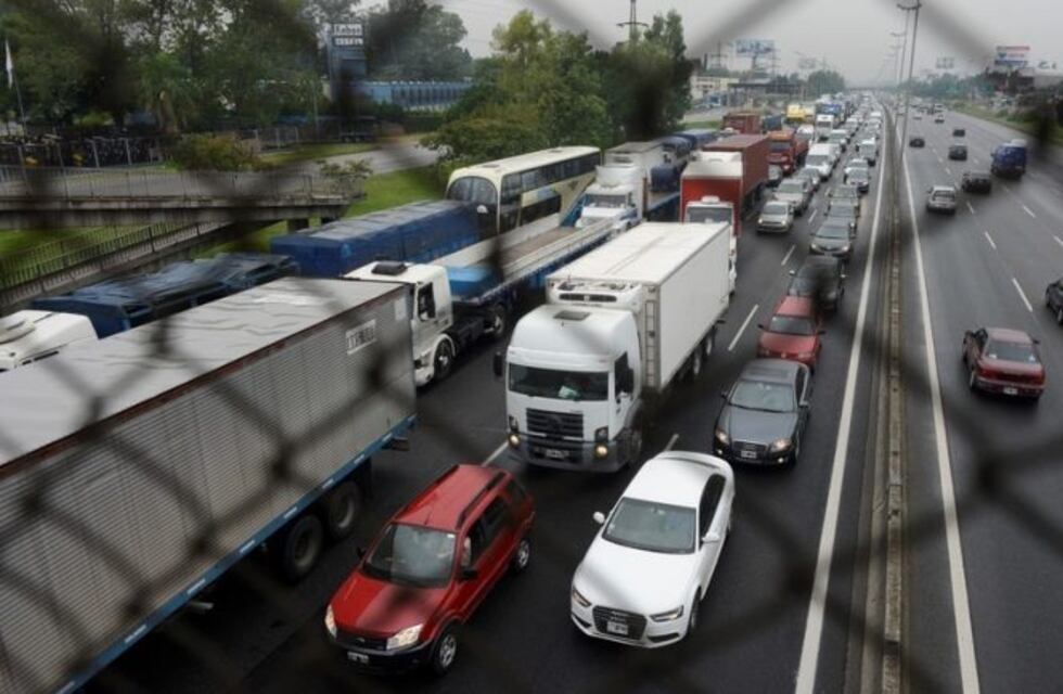Choque fatal y demoras en Panamericana: una persona murió y otra resultó herida