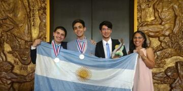 Delegación argentina en París (Foto: UBA Exactas)\u002E